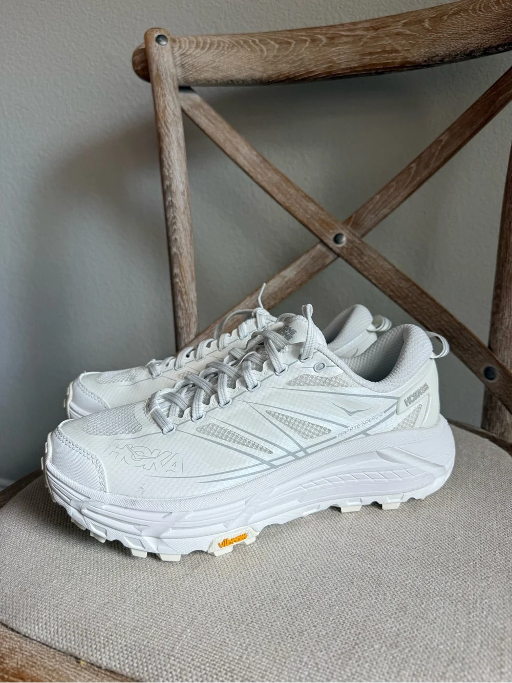 Hoka Mafate Speed 2 Sneakers white